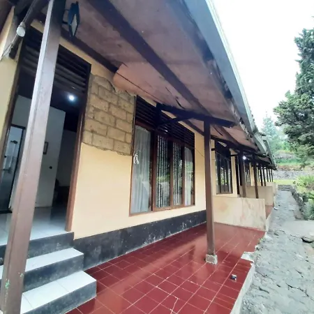 Oyo 92999 Villa Melati Puncak-3